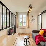 Cozy 1-bedroom With Amenities Near Iconic Montmartre Neighbourhood 아파트