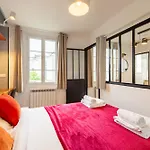Cozy 1-bedroom With Amenities Near Iconic Montmartre Neighbourhood 파리