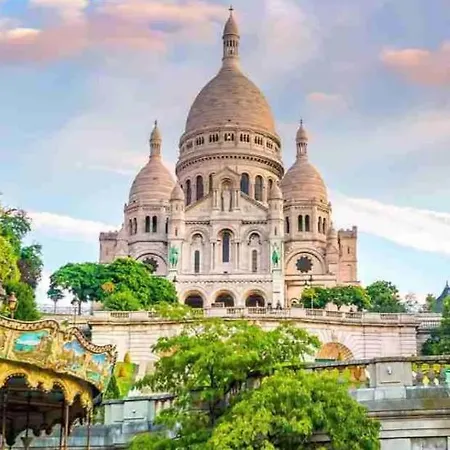 Cozy 1-bedroom With Amenities Near Iconic Montmartre Neighbourhood Paris