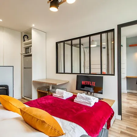 Cozy 1-bedroom With Amenities Near Iconic Montmartre Neighbourhood