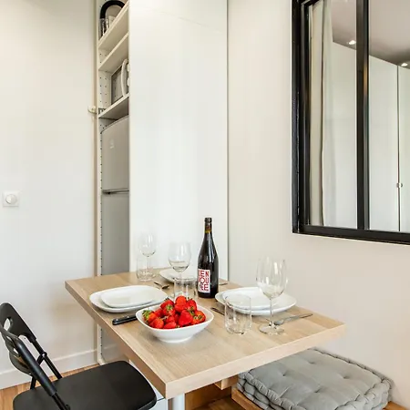 Cozy 1-bedroom With Amenities Near Iconic Montmartre Neighbourhood Paris