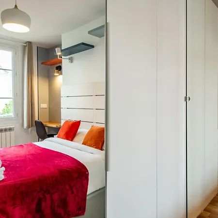 Cozy 1-bedroom With Amenities Near Iconic Montmartre Neighbourhood