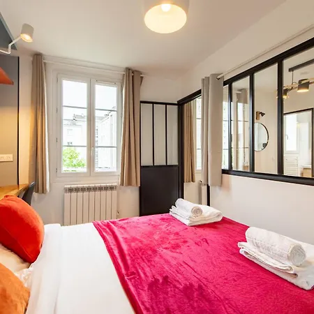 Cozy 1-bedroom With Amenities Near Iconic Montmartre Neighbourhood Paris