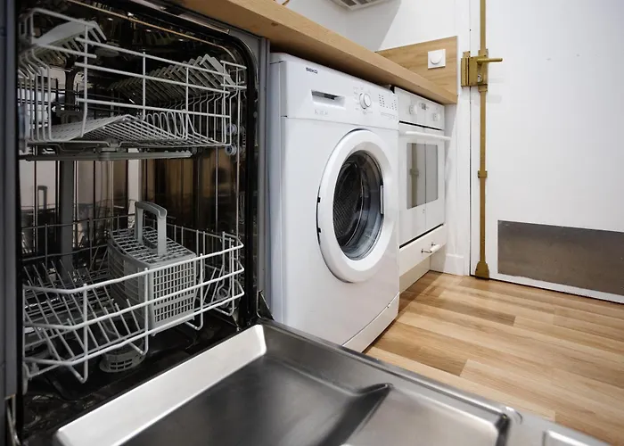 Lägenhet Cozy 1-bedroom With Amenities Near Iconic Montmartre Neighbourhood Paris